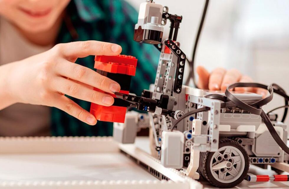 Practicarlos 2023: un evento que para acercar la cultura digital a los estudiantes