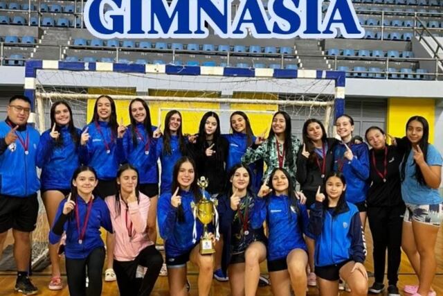 Montecarlo: las chicas de Gimnasia se consagraron en el Regional de Handball en Formosa
