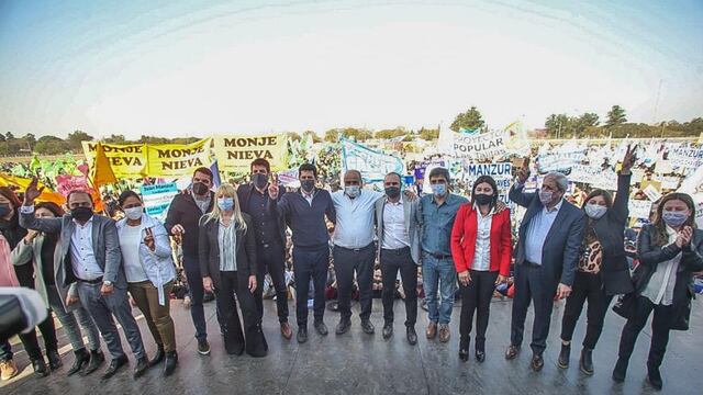 Manzur participó en un acto en el Hipódromo.