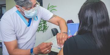 Comenzó la campaña “Plan de vacunación refuerzo COVID-19″
