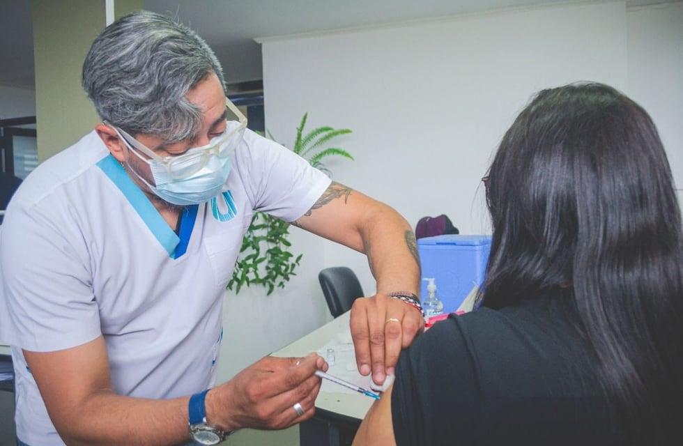 Comenzó la campaña “Plan de vacunación refuerzo COVID-19″