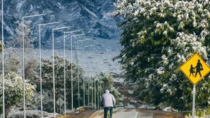 Mirá las espectaculares postales de Jáchal cubierto de nieve que se volvieron virales