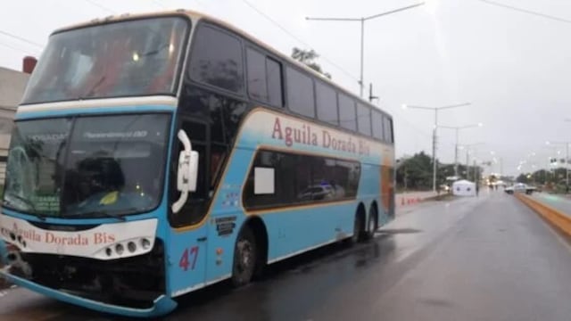 Trágico accidente en Garupá: un motociclista falleció tras ser embestido por un colectivo.
