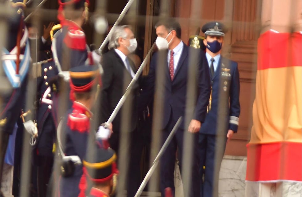 Alberto Fernández y Pedro Sánchez se reunieron con empresarios en la Casa Rosada