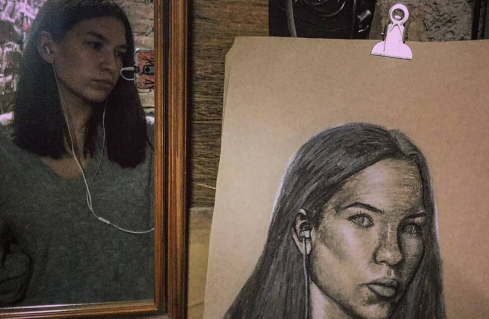 Joven estudiante mendocina crea increíbles obras de arte surrealista en Maipú