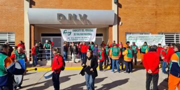 Bahía Blanca sumó 16 despidos en organismos nacionales.