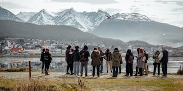 La municipalidad de Ushuaia acompañó a estudiantes en la recorrida organizada por ABE en Bahía Encerrada