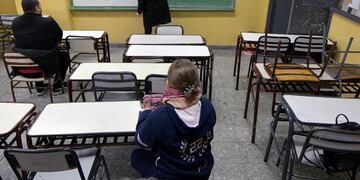 Feriado por Decreto. Mendoza no adhirió y los docentes dieron clases en las escuelas de la provincia. Piden se les pague doble. 
Foto: Orlando Pelichotti
