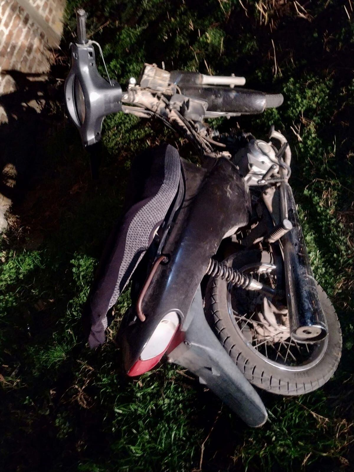 Robaron y recuperaron una moto