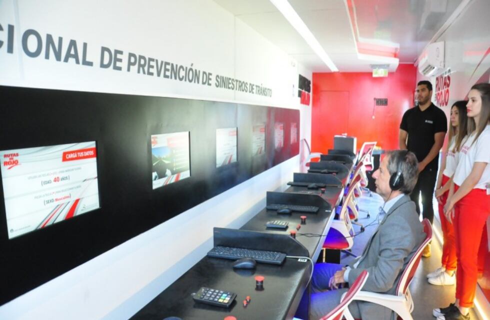 El camión de Rutas en Rojo paso por San Francisco