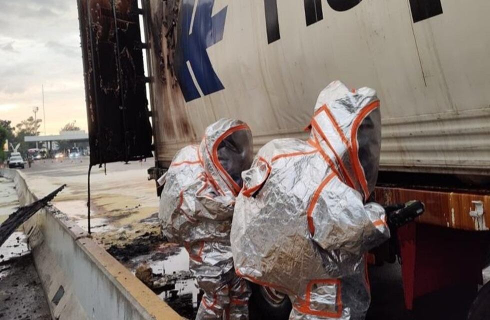 Tras el derrame de un líquido tóxico en Acceso Oeste, el intendente de Ituzaingó declaró alerta sanitaria y ambiental