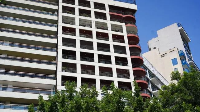 Una mujer que vivía en el 7º piso del edifico de barrio Martin cayó en la trampa del "cuento del tío"