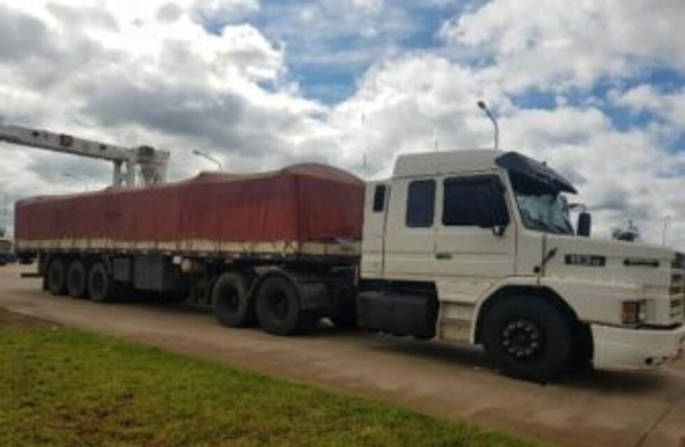 Interceptaron un camión con más de cuatro toneladas de marihuana en el cruce San José