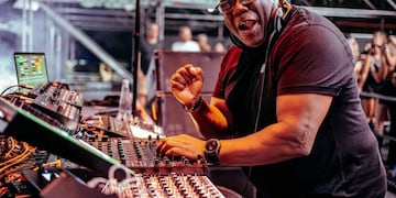 El debutante fue a la presentación de Carl Cox en La Fábrica.