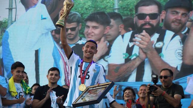 Nahuel Molina terminó el año siendo reconocido en su Embalse natal. (La Voz)