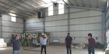El Subsecretario de Desarrollo Agrario y Calidad Agroalimentaria de la Provincia de Buenos Aires, Lic. Cristian Amarilla y Edgardo Gundfeld, Director de Innovación Productiva, visitaron el Centro de Acopio Transitorio.