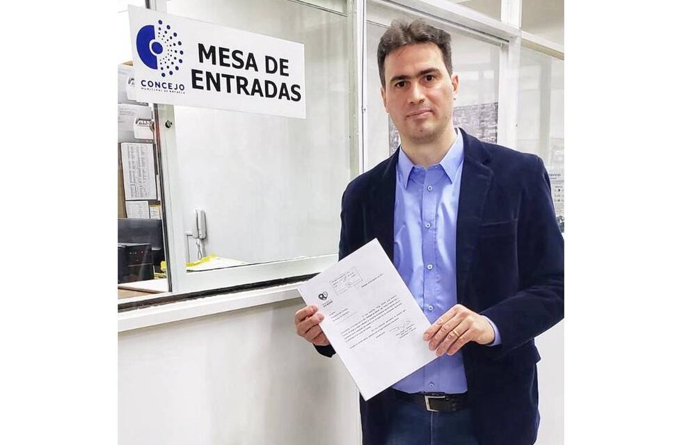 Delvis Bodoira propone regular la cartelería electoral