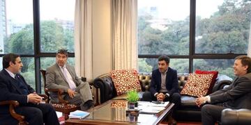 Presentan un proyecto para la construcción de una Casa de Medio Camino.