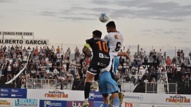 Racing se trae un valioso empate de Chaco, sigue arriba y acaricia la final. A dos triunfos de la Primera Nacional.