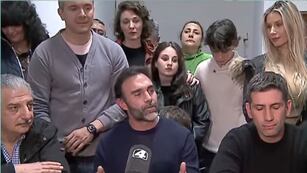 Los precandidatos locales de La Libertad Avanza Mario Nallar, Ezequiel Atauche y Manuel Quintar, en conferencia de prensa tras confirmarse la tendencia ampliamente favorable para ellos en Jujuy.