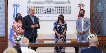 Omar Perotti, Celia Arena y Roberto Sukerman