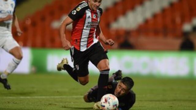 Un imparable Julián Álvarez anotó para un River que fue una topadora.