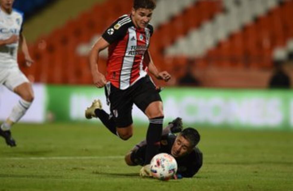 Más goles cordobeses para otro show de River