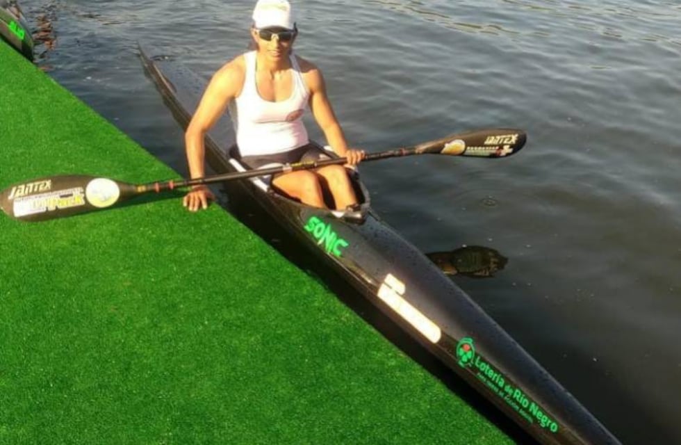 La rionegrina Cecilia Collueque ganó el Mundial de canotaje en Rumania y es un orgullo para la provincia