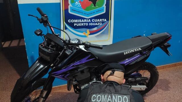 Puerto Iguazú: dos motocicletas fueron recuperadas gracias al rápido accionar de las fuerzas policiales.