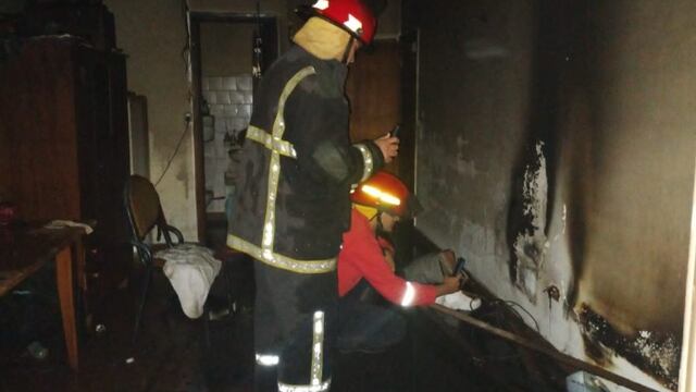 Oberá: se incendió un inquilinato e investigan las causas del suceso.