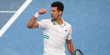 El serbio Novak Djokovic clasificó a la final del Australian Open 2021 tras derrotar al ruso Aslan Karatsev. (Brandon MALONE / AFP)