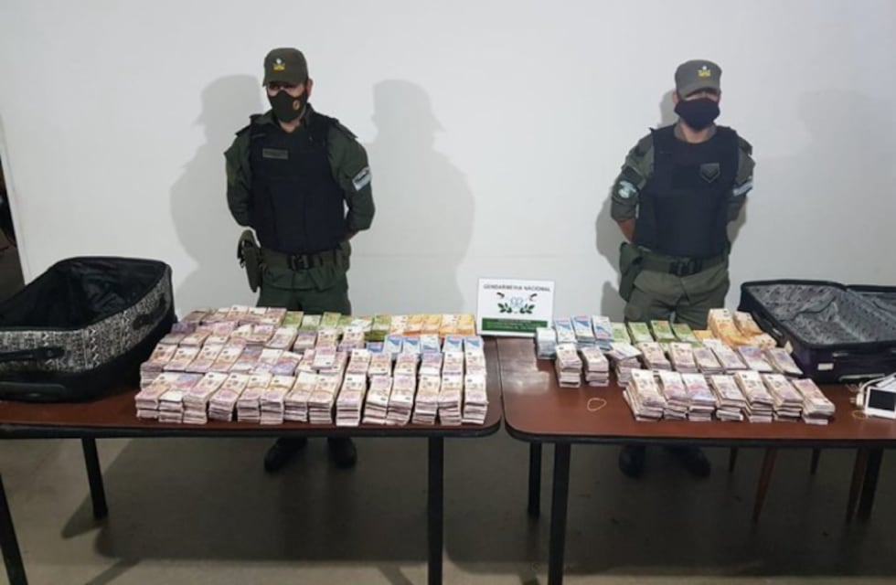 Dos rafaelinos viajaban con $8 millones