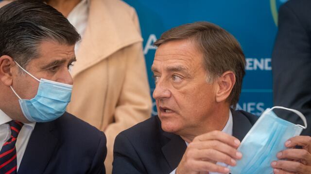 Rodolfo Suarez en la Asamblea Legislativa.