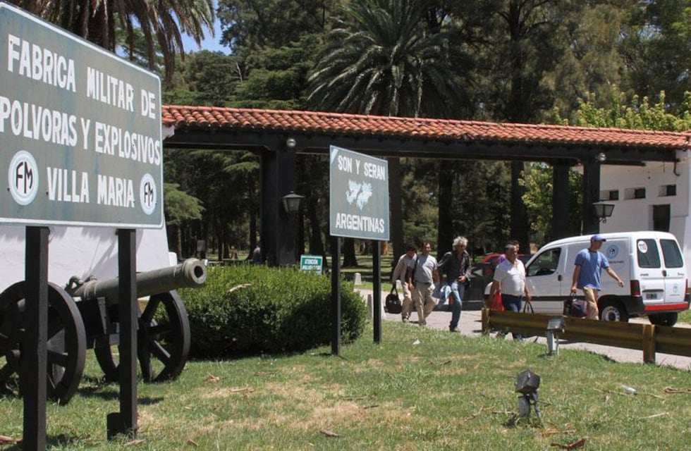 Investigan incendio en Fábrica Militar de Villa María