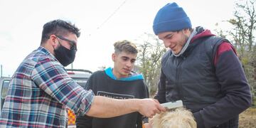 Personal de zoonosis recorre los distintos barrios en cumplimiento de la Ordenanza Municipal N° 365/13