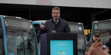 Massa estuvo para la inauguración de la UIF