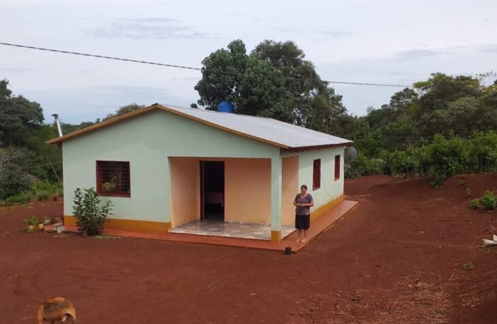 San Pedro: más de 20 mujeres participan en la construcción sus viviendas rurales