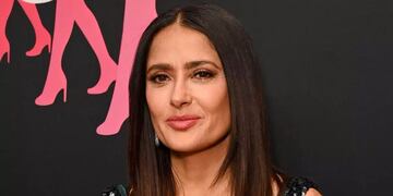 El problema que tuvo Salma Hayek cuando vacacionaba con su familia