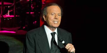 Advierten sobre la salud de Julio Iglesias: “Está en silla de ruedas”