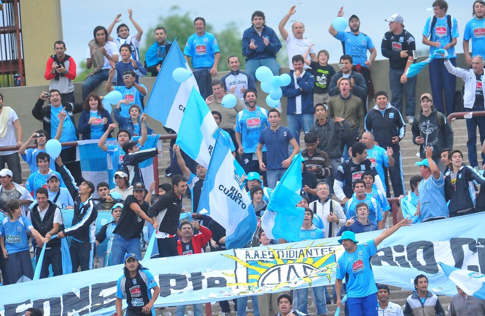 Estudiantes de Río Cuarto debuta en la Liga Profesional visitando a Tigre: hora, TV y formaciones