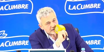 El empresario aseveró que parte de la oposición "quiere que pierda" el club.