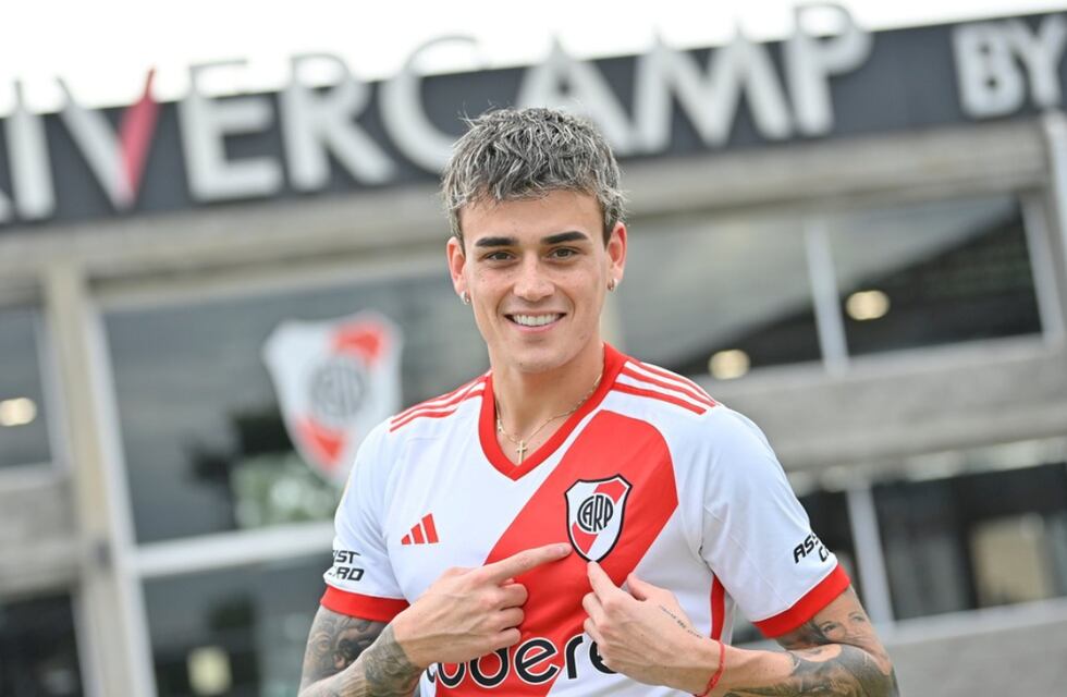 ¿Qué le pasó?: Nicolás Fonseca apareció con un moretón en el ojo en la previa del Superclásico