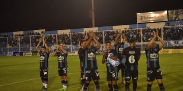 Racing de Nueva Italia y su estreno de local en la Primera Nacional 2023. (Facundo Luque / La Voz).