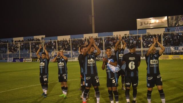 Racing de Nueva Italia y su estreno de local en la Primera Nacional 2023. (Facundo Luque / La Voz).