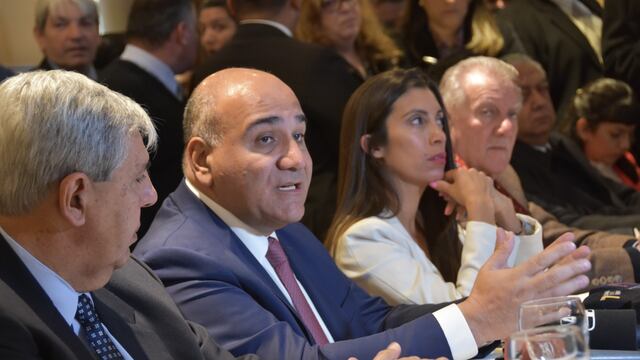 El jefe de Gabinete nacional, Juan Manzur, participó este viernes en Jujuy de la apertura del plenario del Parlamento del Norte Grande que sesionó por primera vez.