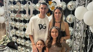 El futbolista de 35 años volvió a Europa después de dos semanas de descanso en Argentina.