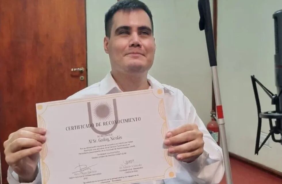 Un ejemplo a seguir: la historia de Nicolás, el primer periodista ciego de la Universidad Nacional del Nordeste
