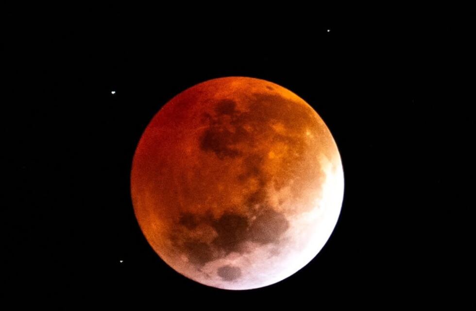 Cautivadora: así se vio la “luna de sangre” desde un privilegiado lugar de Córdoba
