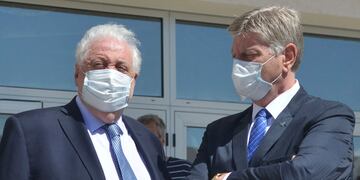 Ginés González García junto al gobernador Sergio Ziliotto (Vía Santa Rosa)