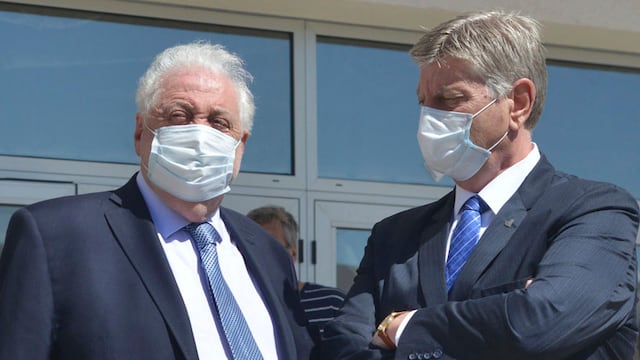 Ginés González García junto al gobernador Sergio Ziliotto (Vía Santa Rosa)